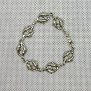 Fashion Bracelet Silvertone Dolphins 🐬